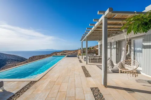 4 Bedrooms Villa in SYROS