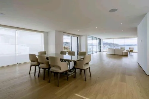 5 Bedrooms Apartment in VARKIZA