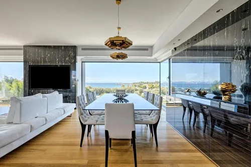 4 Bedrooms Apartment in VOULA