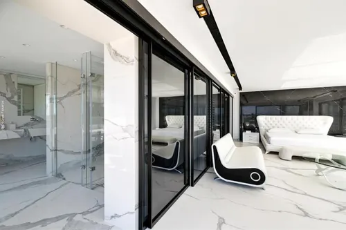 4 Bedrooms Apartment in VOULA