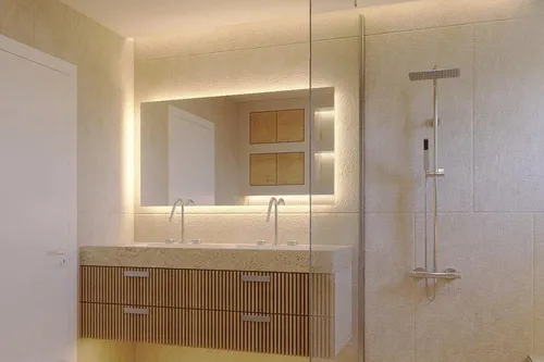 4 Bedrooms Villa in VARI