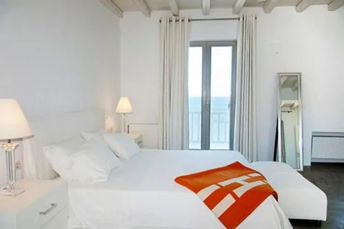 8 Bedrooms Villa in ORNOS