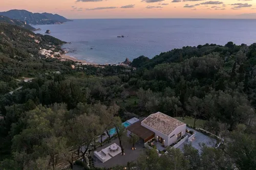 4 Bedrooms Villa in CORFU