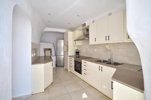 3 Bedrooms Villa in FIROSTEFANI