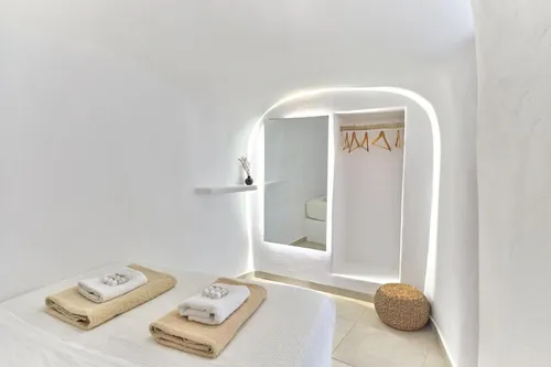 3 Bedrooms Villa in FIROSTEFANI