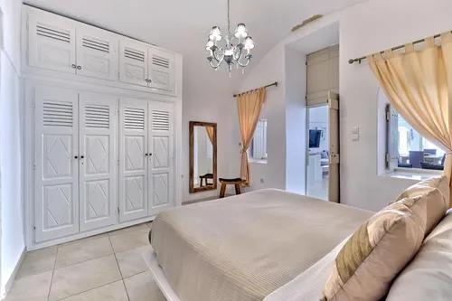 3 Bedrooms Villa in FIROSTEFANI