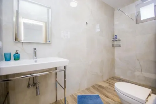 8 Bedrooms Villa in SERRES