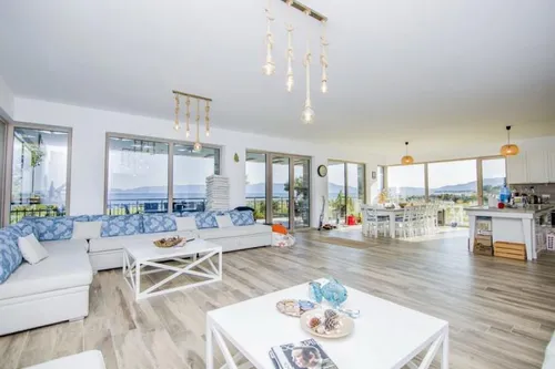 8 Bedrooms Villa in SERRES