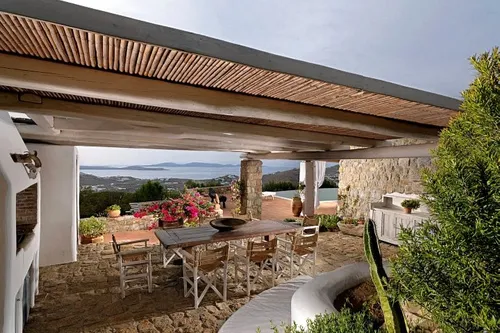 6 Bedrooms Villa in AGIOS LAZAROS