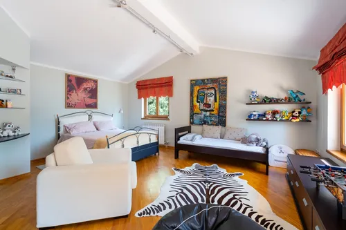 4 Bedrooms Family Home in Kotor