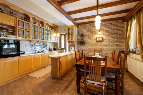 4 Bedrooms Family Home in Kotor