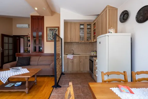 4 Bedrooms Family Home in Kotor