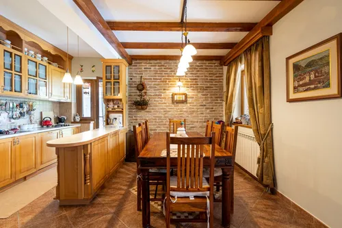 4 Bedrooms Family Home in Kotor