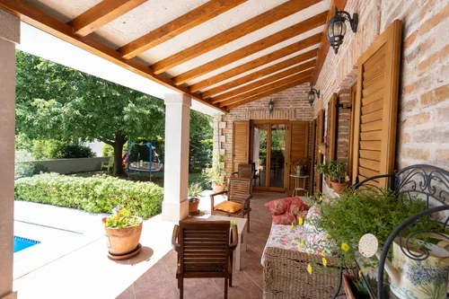 4 Bedrooms Family Home in Kotor