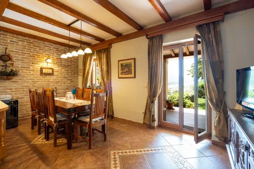 4 Bedrooms Family Home in Kotor