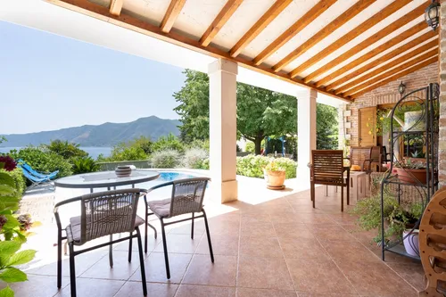 4 Bedrooms Family Home in Kotor