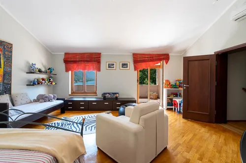4 Bedrooms Family Home in Kotor