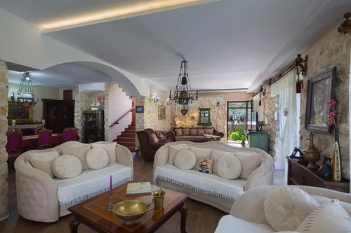 4 Bedrooms Villa in Kotor