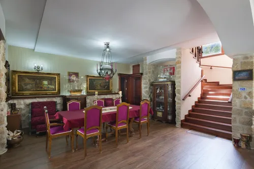 4 Bedrooms Villa in Kotor