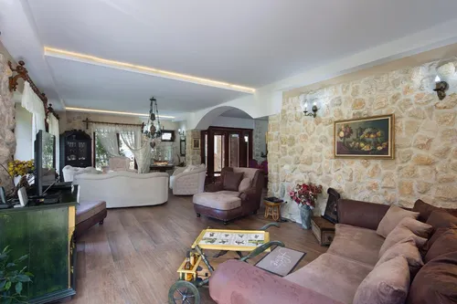 4 Bedrooms Villa in Kotor