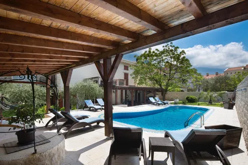 4 Bedrooms Villa in Kotor