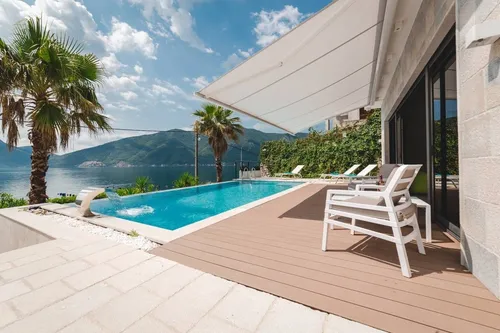 3 Bedrooms Villa in Kotor