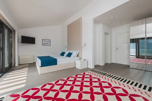 3 Bedrooms Villa in Kotor