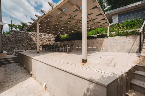 3 Bedrooms Villa in Kotor