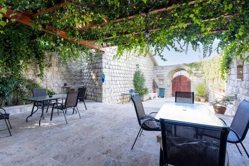 3 Bedrooms House in Dobrota