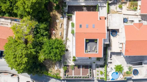 6 Bedrooms House in Kotor