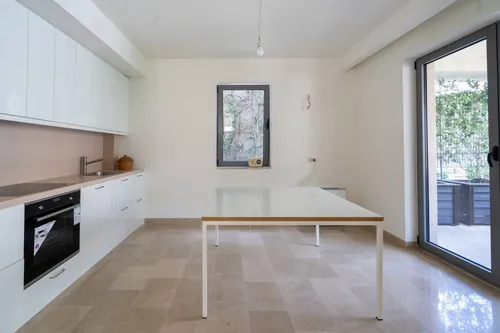 6 Bedrooms House in Kotor