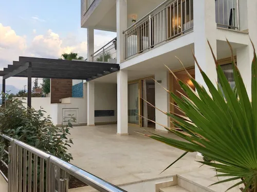 4 Bedrooms Property in Krasici