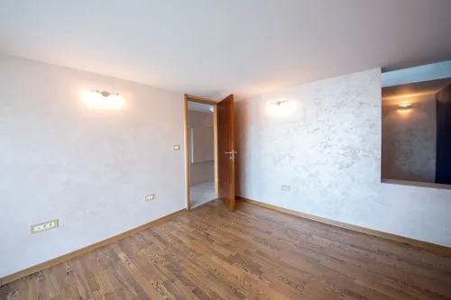 4 Bedrooms Property in Krasici