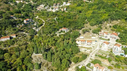  Property in Kotor