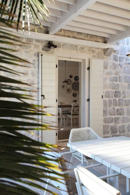 3 Bedrooms Villa in Kotor