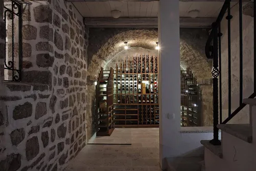 3 Bedrooms Villa in Kotor