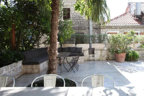 3 Bedrooms Villa in Kotor