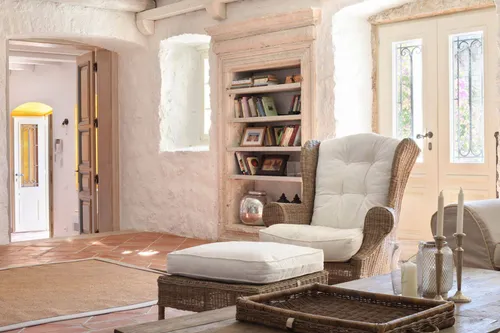 3 Bedrooms Villa in Kotor