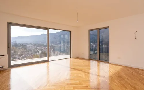 4 Bedrooms Penthouse in Ulica M-2