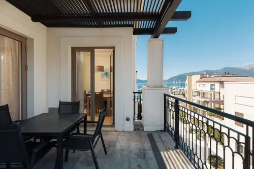 1 Bedroom Apartment in Porto Montenegro