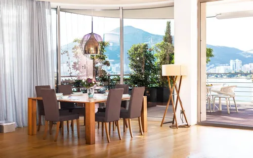 3 Bedrooms Penthouse in Dukley Gardens