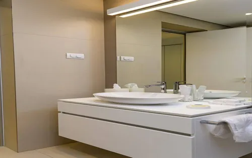 2 Bedrooms Apartment in Dukley Gardens