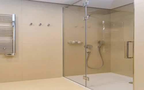 2 Bedrooms Apartment in Dukley Gardens