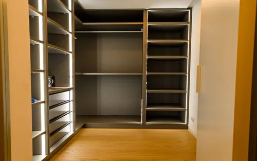 2 Bedrooms Apartment in Dukley Gardens