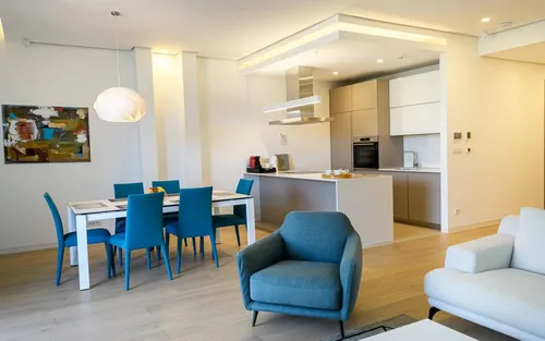 2 Bedrooms Apartment in Dukley Gardens