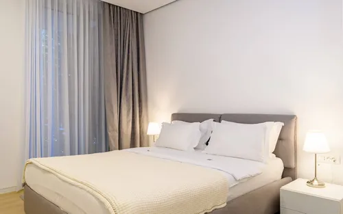 2 Bedrooms Apartment in Dukley Gardens