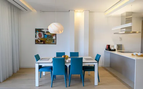 2 Bedrooms Apartment in Dukley Gardens