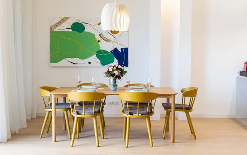 2 Bedrooms Apartment in Dukley Gardens