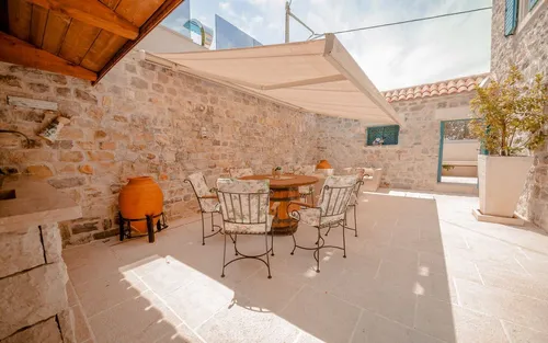 3 Bedrooms Villa in Opatovo