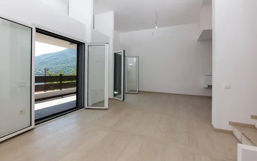 3 Bedrooms Villa in Kotor